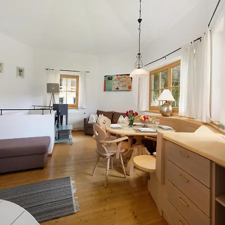 Sanna Hinterlengau Apartment